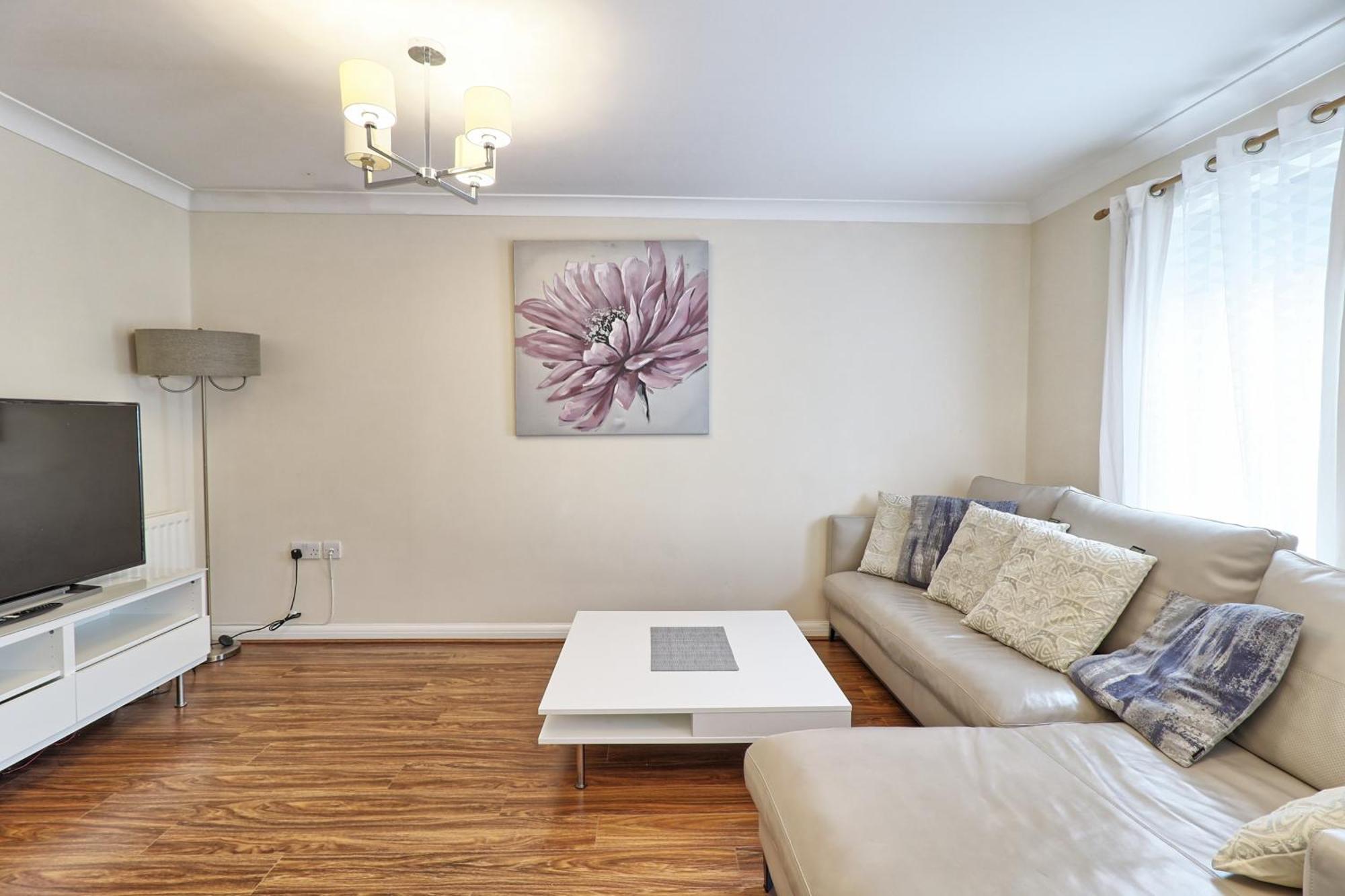 By Buildersbeds - Paignton House 4 Bedrooms Harold Wood Экстерьер фото